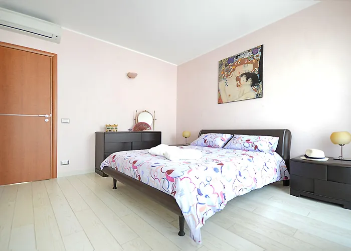 فندق مبيت وإفطار Mar Dei Poeti - Luxury 4*