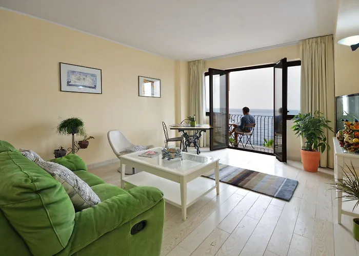 Mar Dei Poeti - Luxury 4*